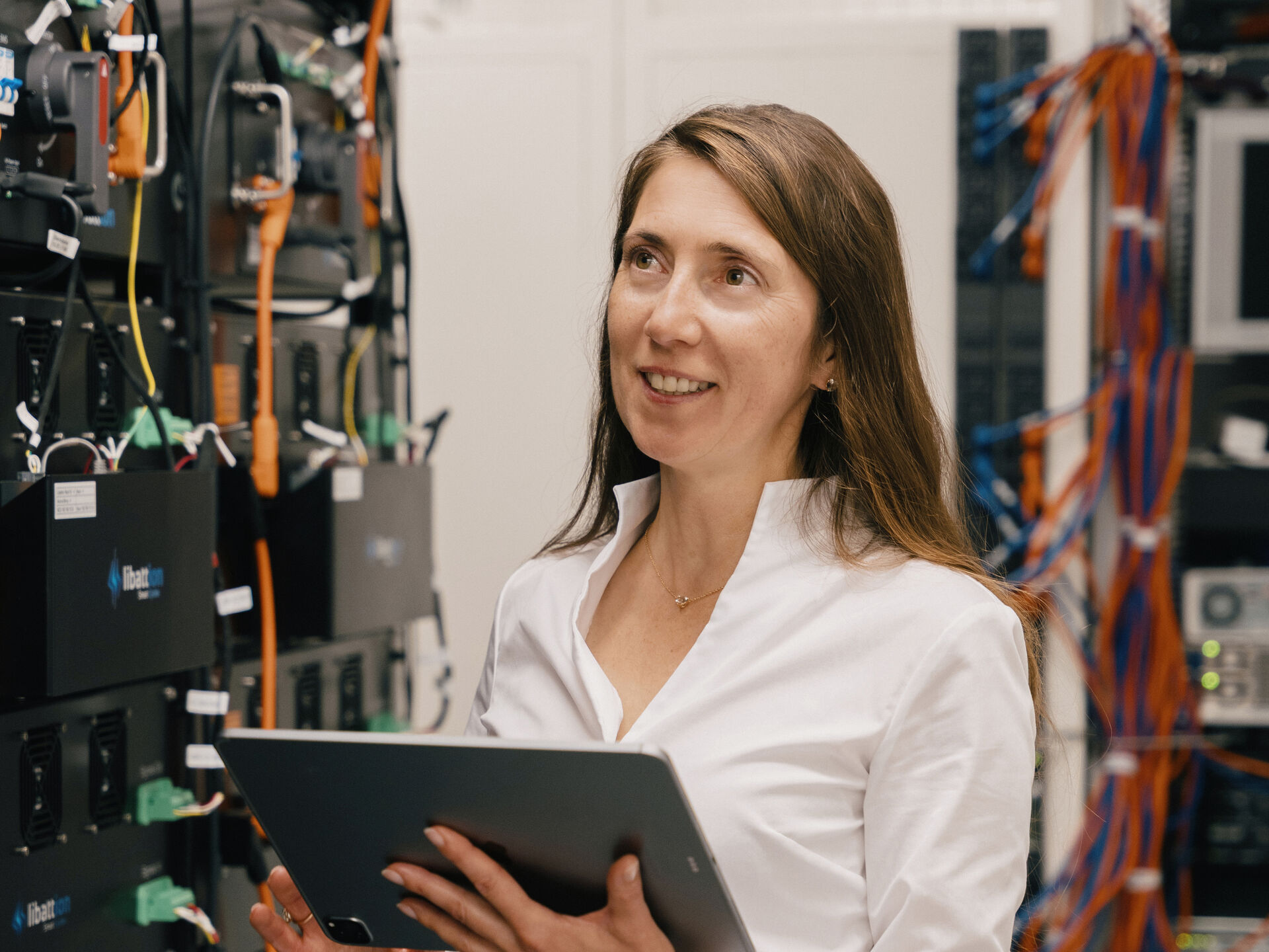 Batteriespeicher mit Tablet