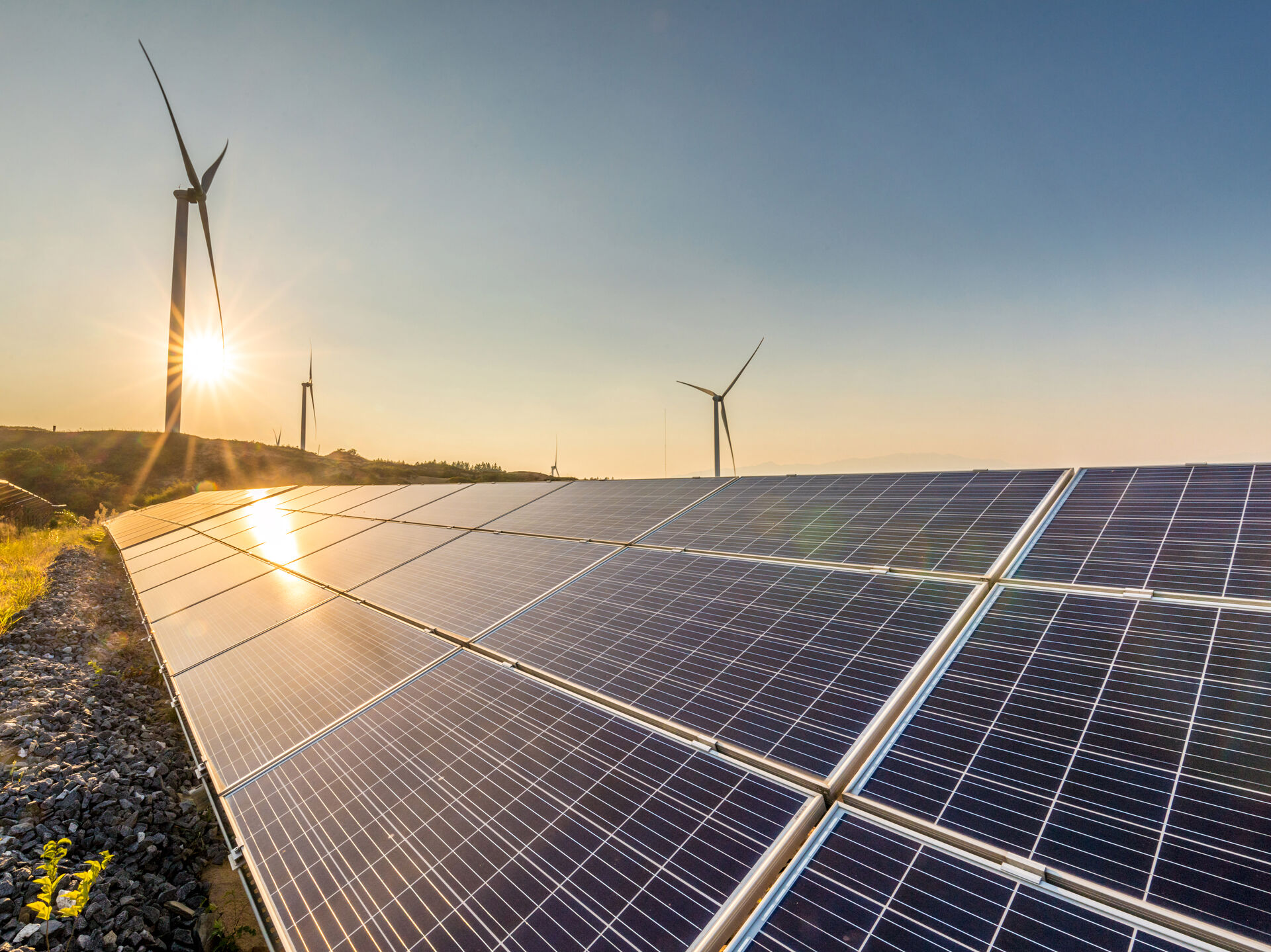 Solar- und Windanlage